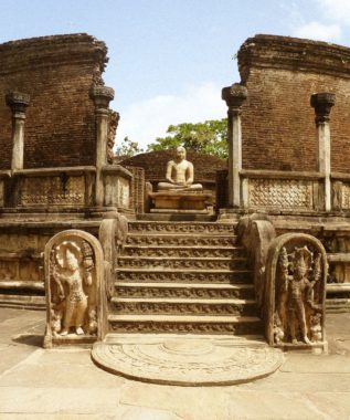 vatadage polonnaruwa