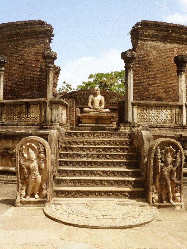 vatadage polonnaruwa