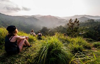 sri lanka mountain trekking