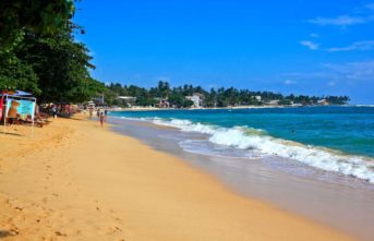 walk in Mirissa beach