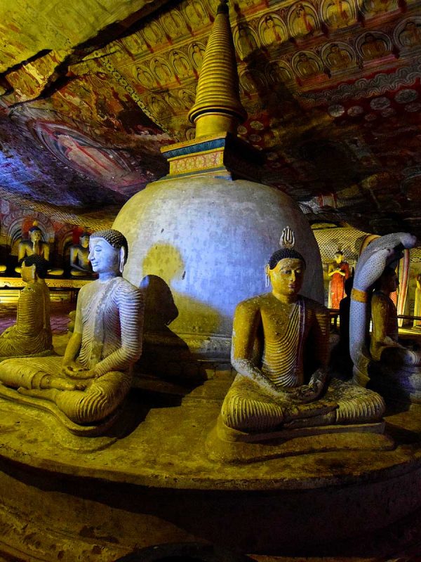 dambulla cave temple stupa