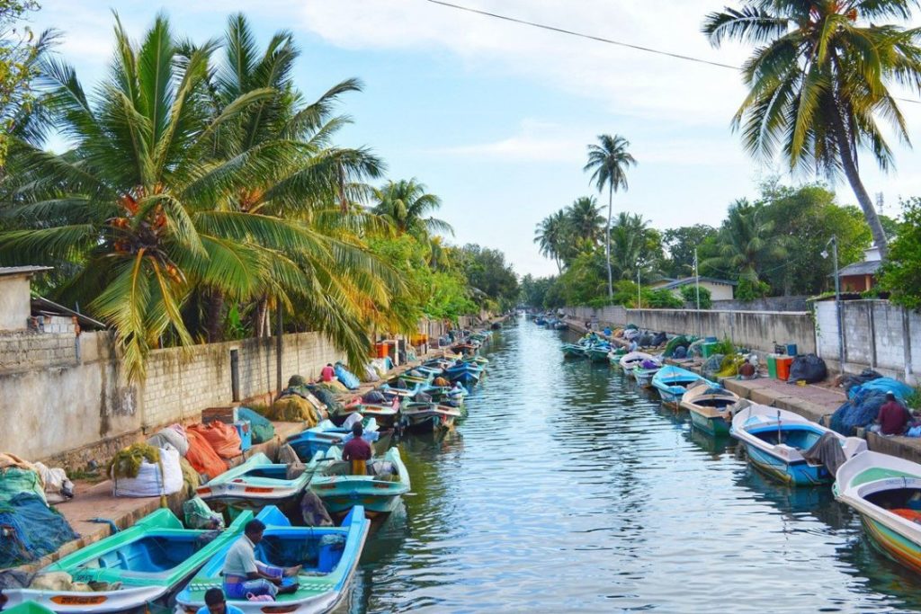 fishing boats in Negombo dutch canal