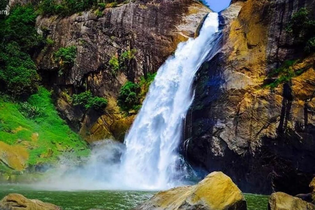 dunhinda water falls Badulla